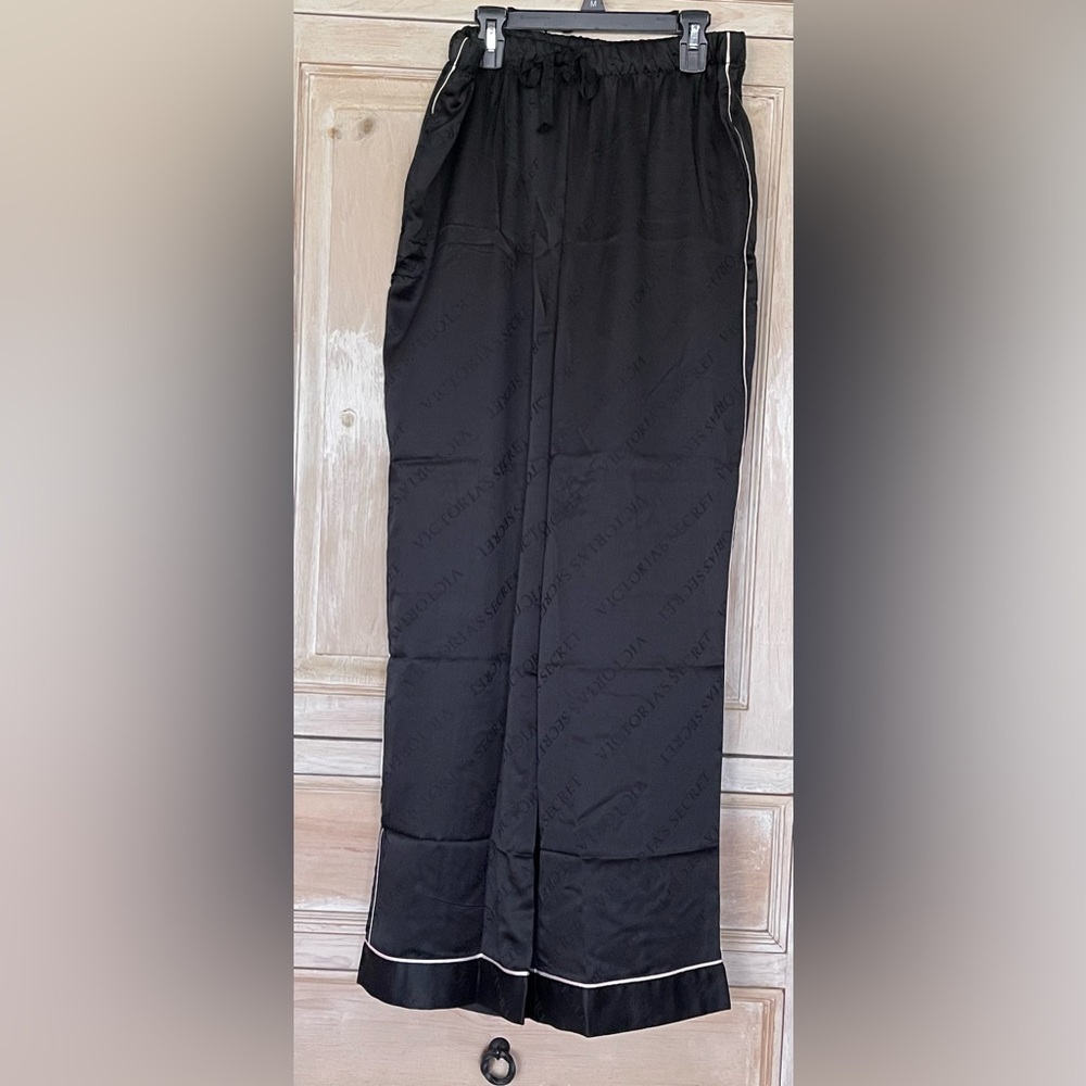 NWT Victoria’s Secret Signature Satin Long Pajama Set -Medium - Picture 6 of 9
